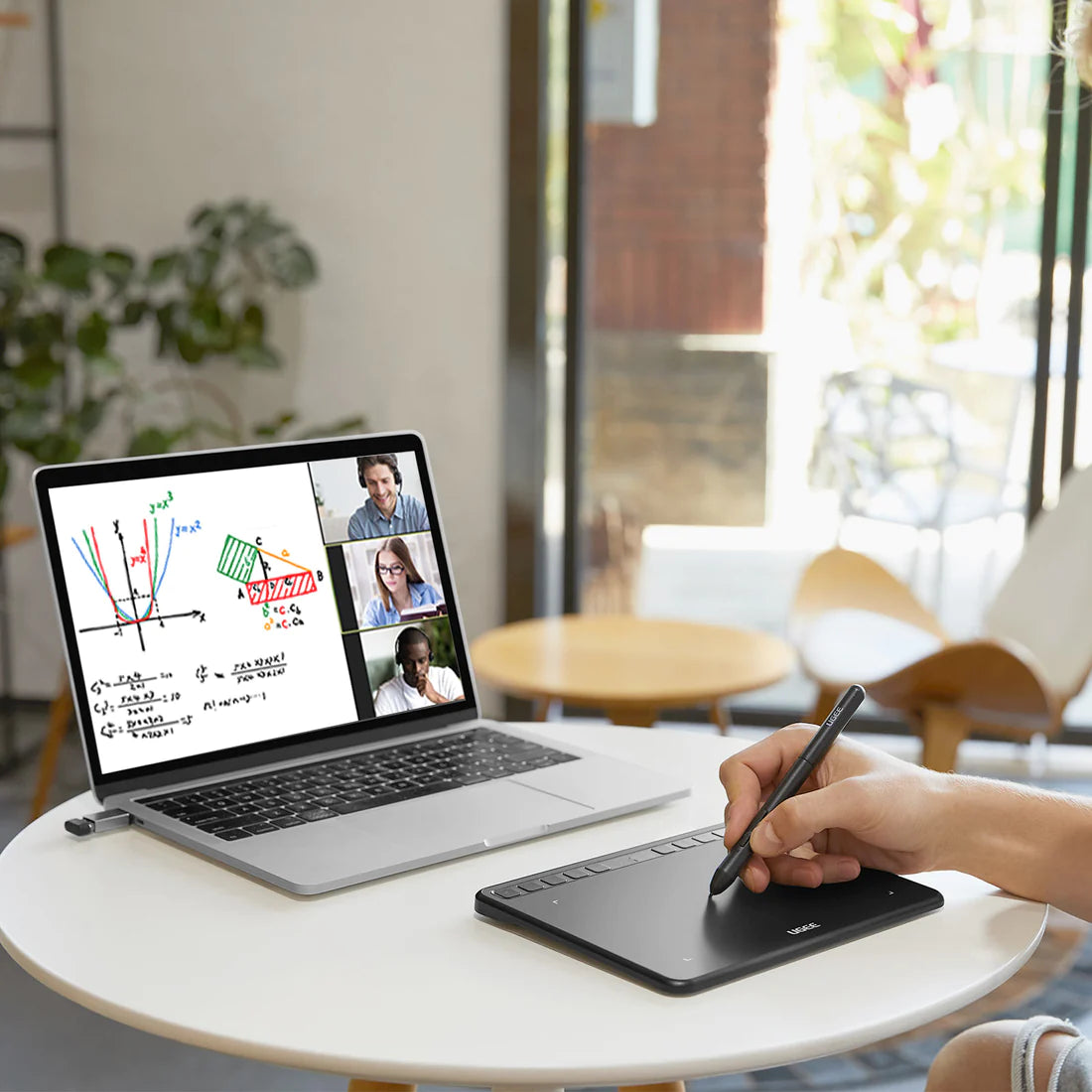 ugee Drawing Tablet S640 - Main Image